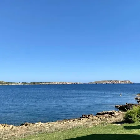 Miravent Terraza Y Jardin Frente Al Mar Menorca フォルネイス