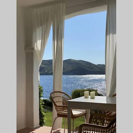 Miravent Terraza Y Jardin Frente Al Mar Menorca *