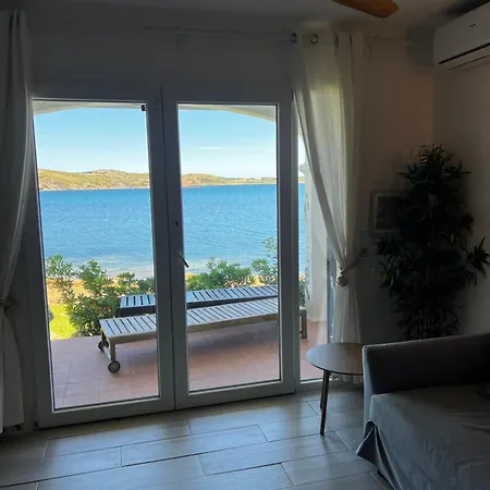 Apartamento Miravent Terraza Y Jardin Frente Al Mar Menorca