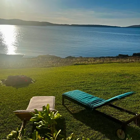 Miravent Terraza Y Jardin Frente Al Mar Menorca